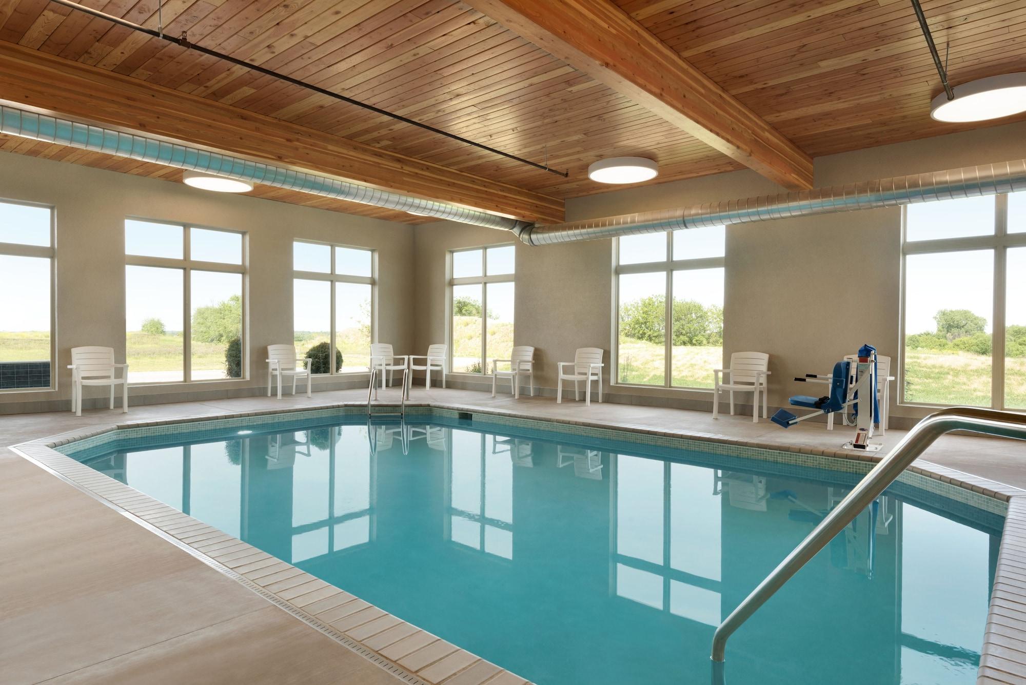 Country Inn & Suites By Radisson, Indianola, Ia Zewnętrze zdjęcie