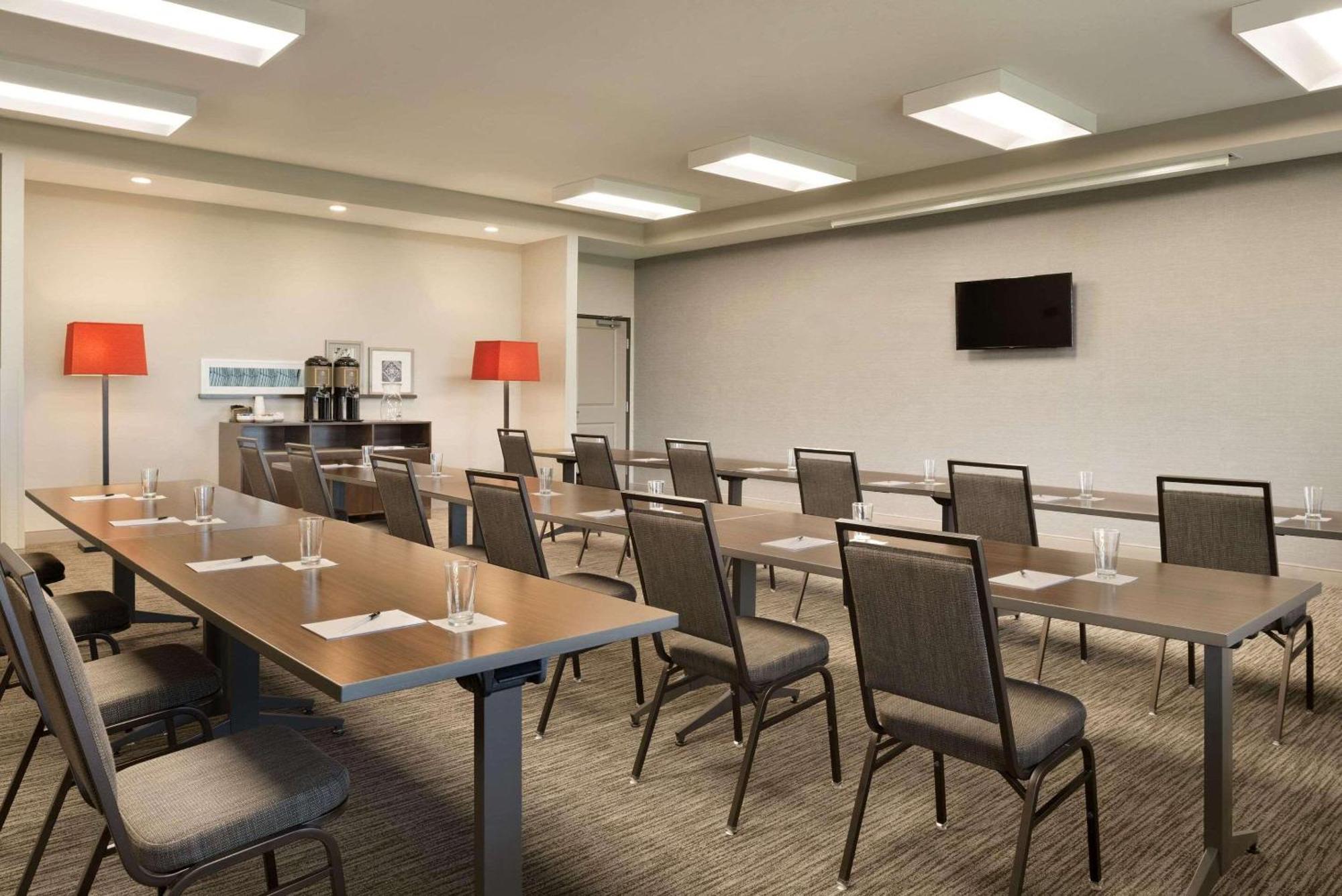 Country Inn & Suites By Radisson, Indianola, Ia Zewnętrze zdjęcie