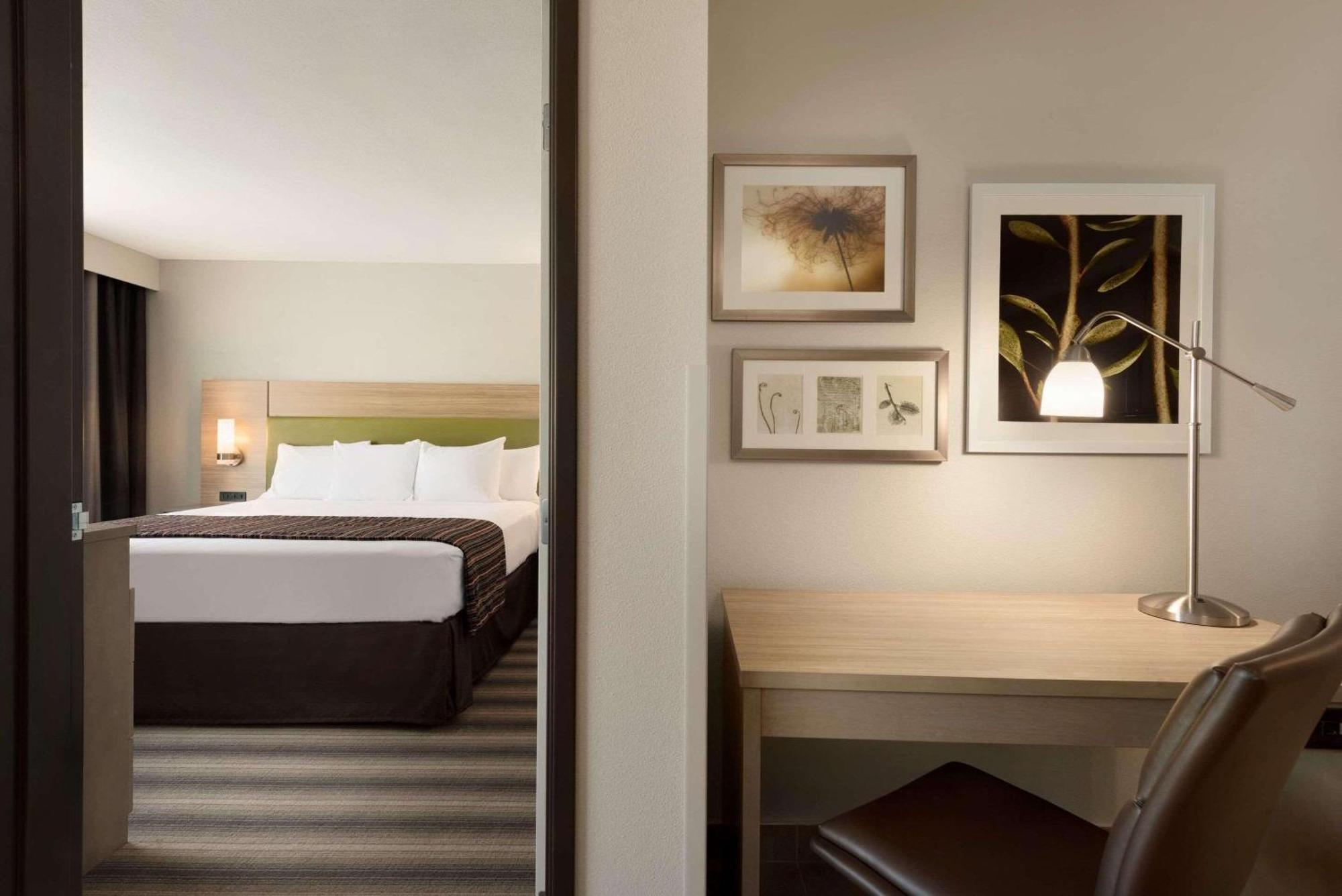 Country Inn & Suites By Radisson, Indianola, Ia Zewnętrze zdjęcie
